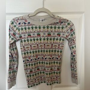 Hanna Andersson Elf-themed children’s pajamas. Size 10/140cm.